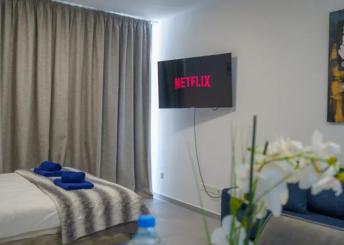 Hubstay - Suite 49 In Mackenzy