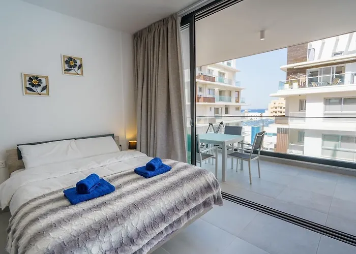 Hubstay - Suite 49 In Mackenzy