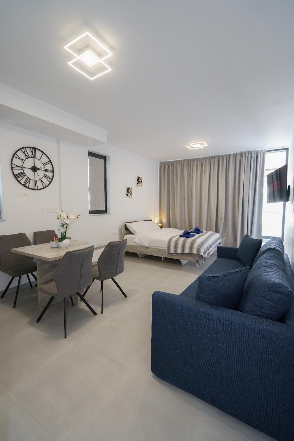 Hubstay - 49 In Mackenzy Ларнака