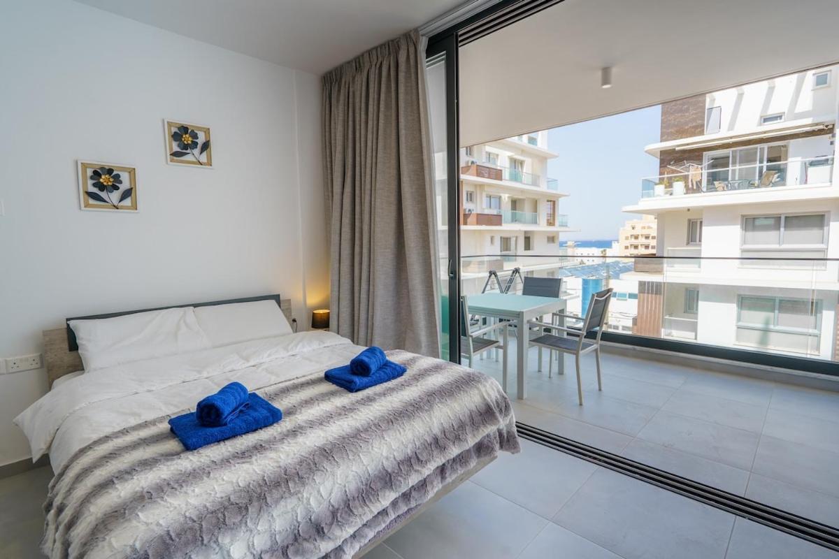 Апартаменти Hubstay - 49 In Mackenzy